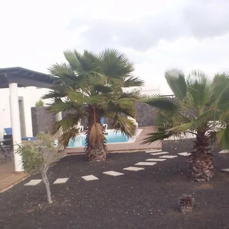 Βίλα Playa Blanca Sleeps 4 Pool Wifi