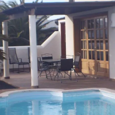 Playa Blanca Sleeps 4 Pool Wifi