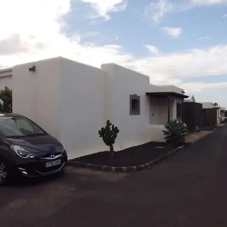 Playa Blanca Sleeps 4 Pool Wifi Βίλα *