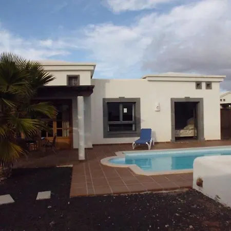 Playa Blanca Sleeps 4 Pool Wifi Βίλα Πλάγια Μπλάνκα